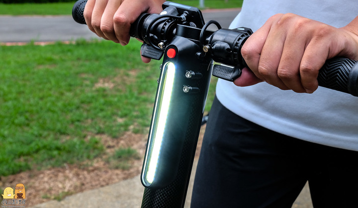電動滑板車要怎買?購買七大重點報你知!Waymax-X6 碳纖維電動滑板車,購買首選必推它