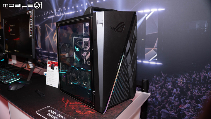 ROG STRIX GT35 電競主機實測 寬版機體擴充性與散熱兼具