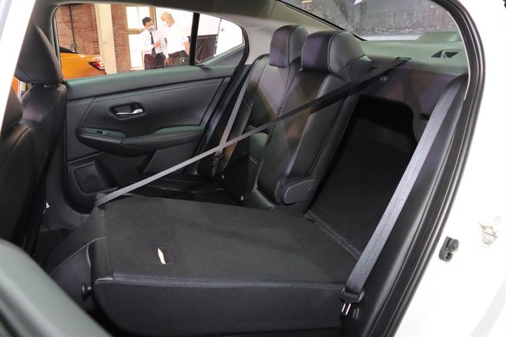 [細節圖爆多] 經銷商預售價 74.9 萬起、三種規格設定，全新 Nissan Sentra 1.6 華山 VIP 預賞會實拍