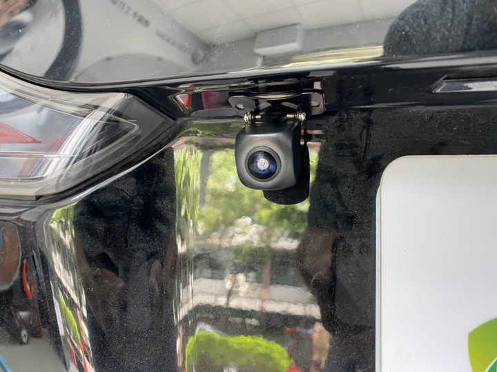 LEXUS CT200h 大螢幕車機+電子後視鏡心得分享