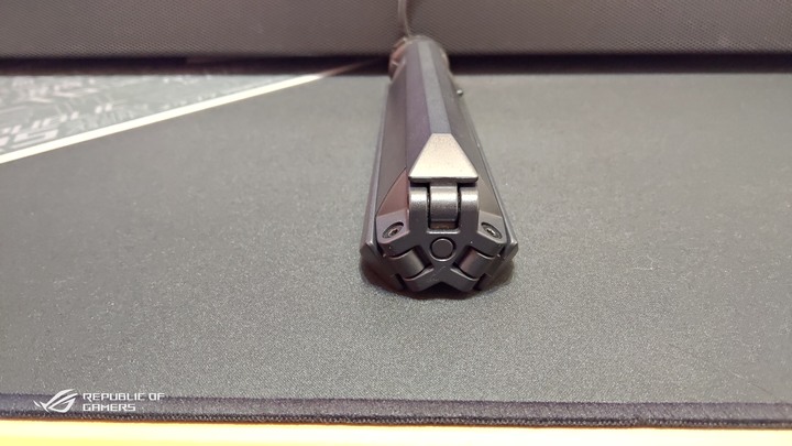ROG Strix XG17AHPE專業可攜式電競顯示器(簡單開箱-圖文多)