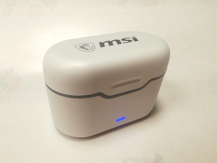 <應該是首開> MSI CH40 真無線藍芽耳機微開箱分享-信仰外觀篇