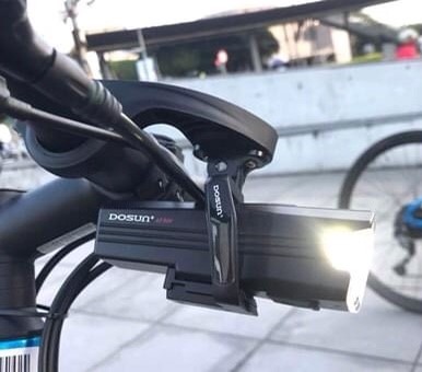 自行車燈 DOSUN AF800 有截止線及增加L型扣具 開箱試用