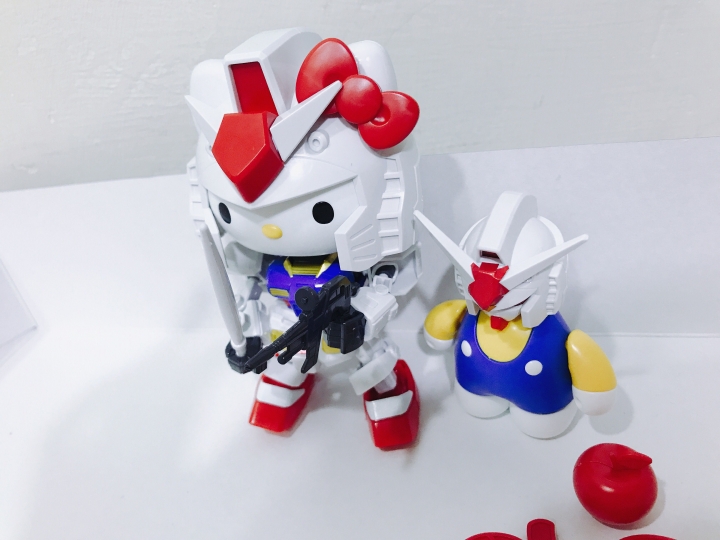 KITTY也有鋼彈夢之'小女子第一次玩鋼彈！（開箱）
