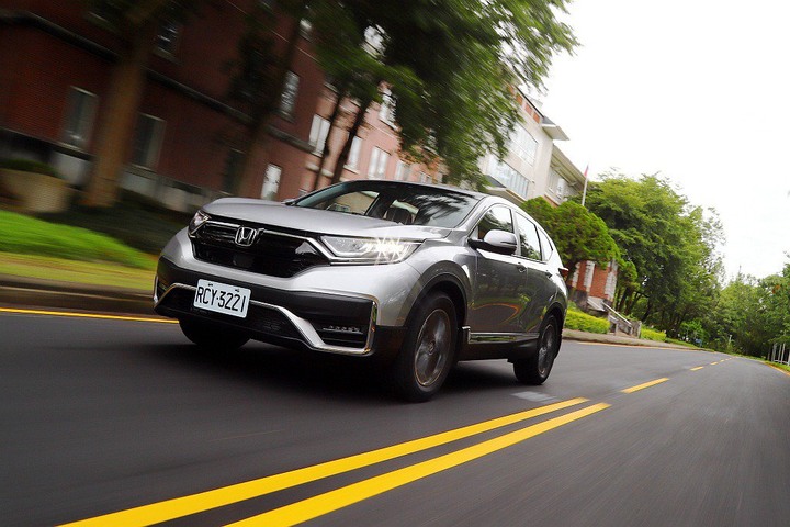 TOYOTA Corolla Cross來襲!國產休旅該怎麼擋