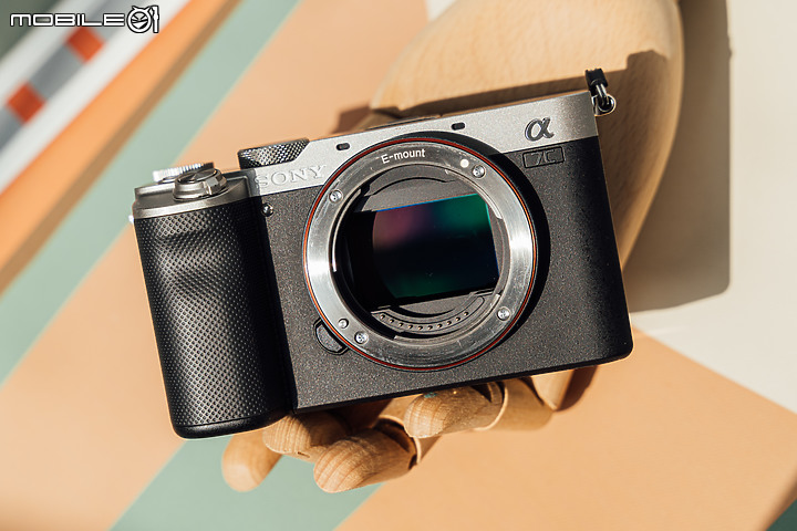Sony A7C 既輕巧也強悍 實機動手玩!