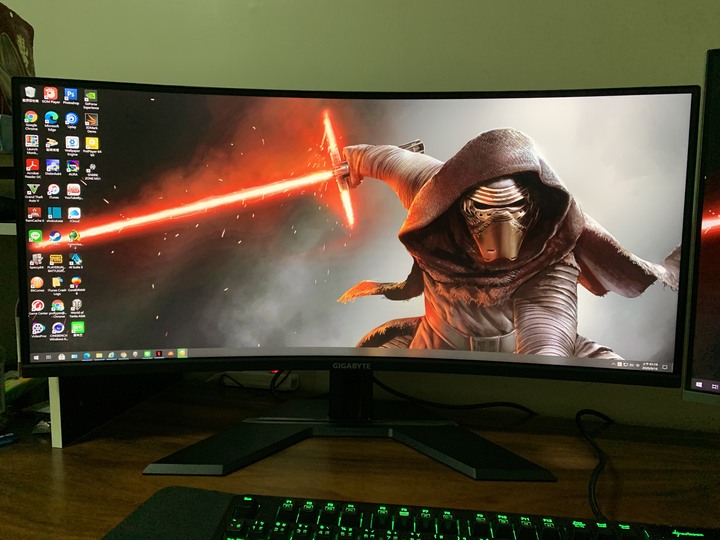 Gigabyte G34WQC與G32QC小孩才做選擇XD