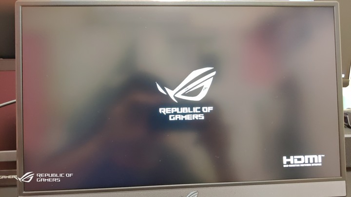 ROG Strix XG17AHPE專業可攜式電競顯示器(簡單開箱-圖文多)
