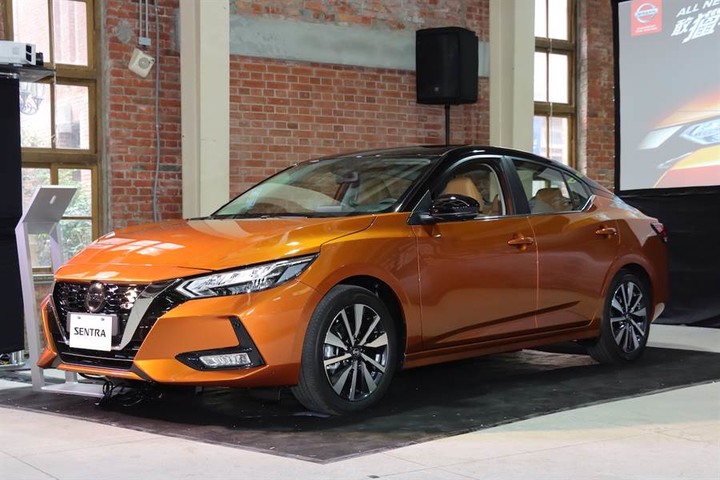 [細節圖爆多] 經銷商預售價 74.9 萬起、三種規格設定，全新 Nissan Sentra 1.6 華山 VIP 預賞會實拍