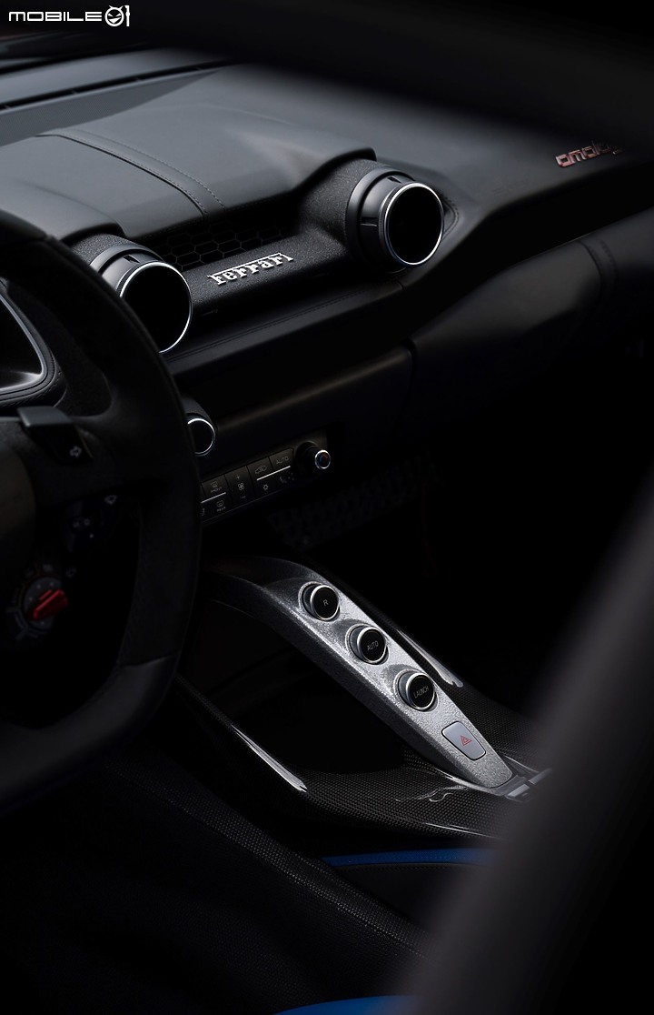 【海外新訊】Ferrari 推出第十台V12訂製車型「Omologata」,嶄新風格與賽車基因的完美融合!
