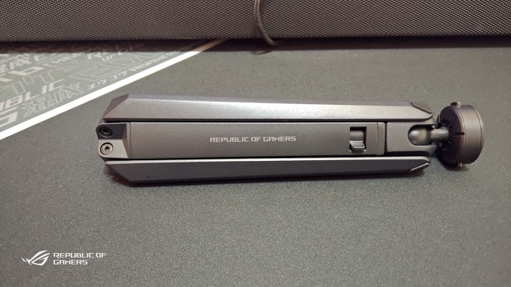 ROG Strix XG17AHPE專業可攜式電競顯示器(簡單開箱-圖文多)