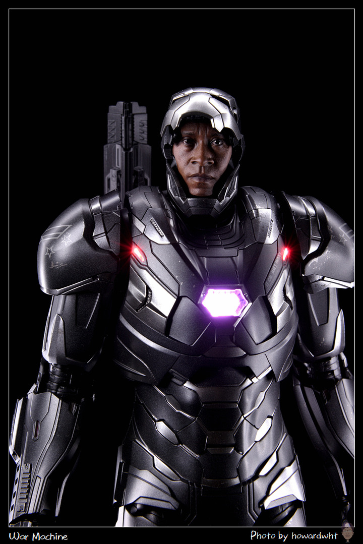 點我看大圖 【開箱】簡單一樣可以很MAN - Hot Toys《復仇者聯盟:終局之戰》戰爭機器