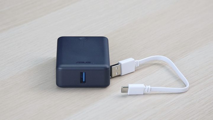 哇～好小 ASUS ZenPower PD 10000 行動電源