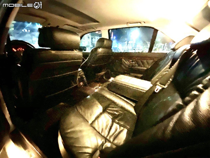點我看大圖 【老車開箱】E38 735iL 小時候的情懷