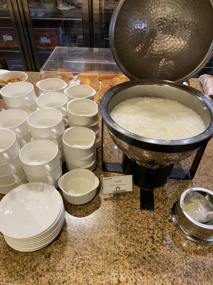 <跟著蛤仔肉去旅遊> 美福饗不完 - 美福大飯店菁英客房一泊二食遊記