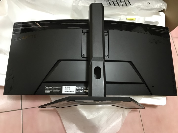 【純分享】開箱技嘉RTX3080 Vision搭配純白主機