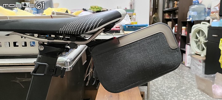 [分享] 小巧方便的單車座墊包-Lumis 單車座墊包