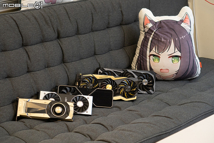 點我看大圖 豐富層次質感、改良式貫通散熱 NVIDIA GeForce RTX 3080 Founders Edition 簡測