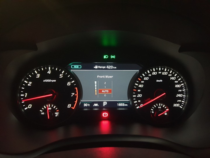 開了快滿一年的KIA Stinger 3.3, 一些有趣的功能跟買下它的理由