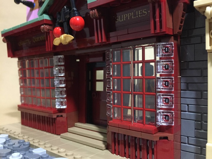 斜角巷深度參訪開團！巫師們集合啦 🙌🏻  魔法商店街彩蛋大公開丨LEGO 75978 Diagon Alley