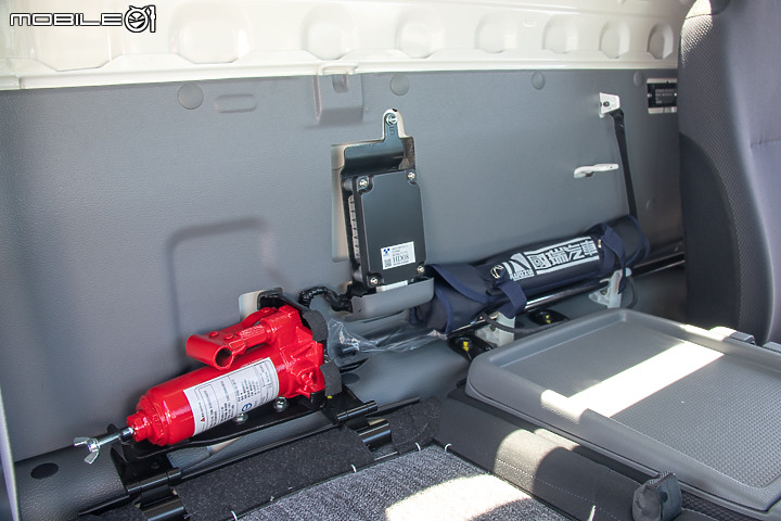 Hino 300 系列「Super 5」試駕 ｜ 大家都能開的5噸貨車！