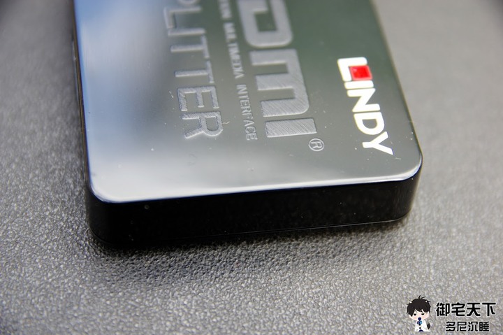 開箱文|【LINDY】迷你型 HDMI 1.4 10.2G 一進二出分配器-輕鬆同步輸出 2 組 HDMI 影像