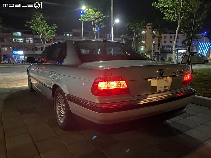 點我看大圖 【老車開箱】E38 735iL 小時候的情懷