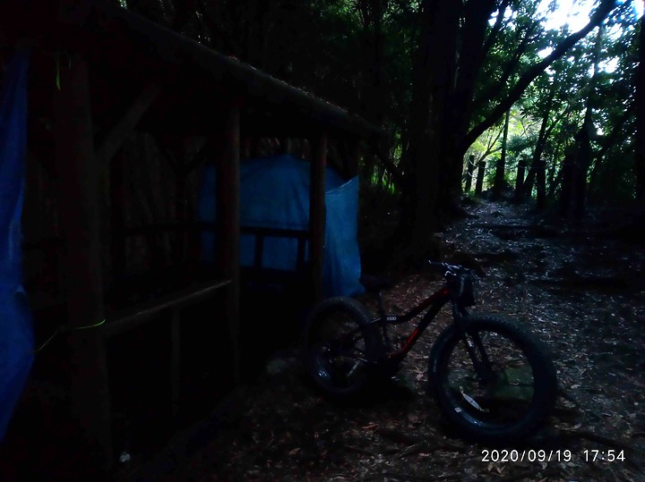 點我看大圖 109-09-19 裡冷林道-八仙山-胖車-O繞-登山-騎車-重訓-野營 一次滿足
