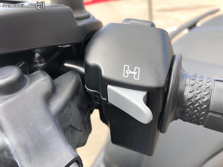 【採訪】黃牌三輪無預警發表!YAMAHA 台灣山葉機車 TRICITY 300 上市!