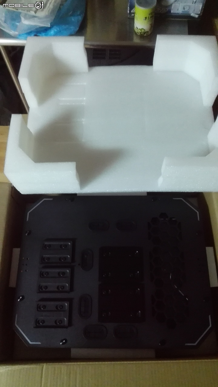 [開箱] darkFlash Blade-X 開放式機殼