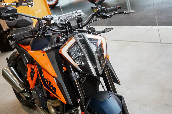 【採訪】猛獸抵台！KTM 1290 Super Duke R 以及 890 Duke R 台灣正式上市！