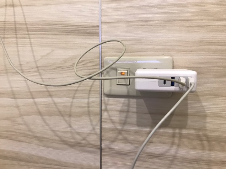 ASUS Zenpower 10000 PD+48W旅充頭 開箱