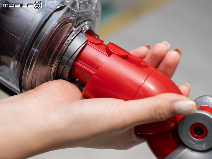Dyson digital slim fluffy extra 無線吸塵器評測 輕巧但效果不減!