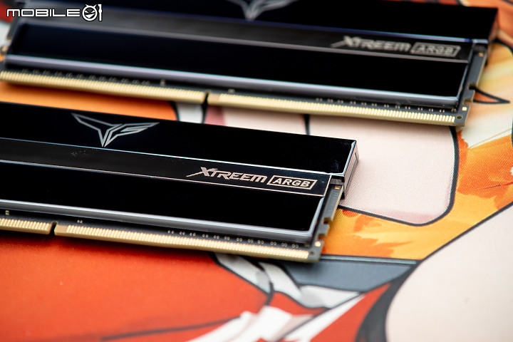點我看大圖 內斂鏡面、冷光穿透 T-FORCE XTREEM ARGB DDR4 3600 8G*2