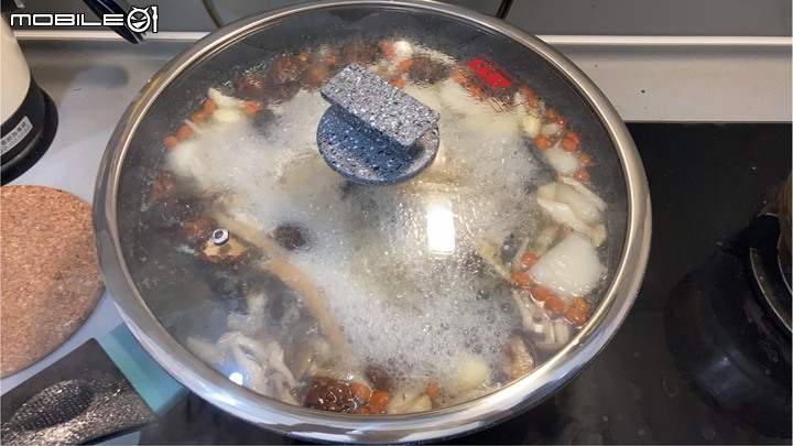 開箱一隻讓老婆開心的不沾鍋。