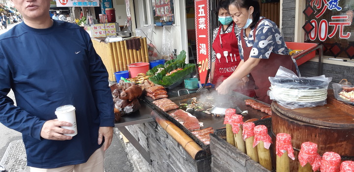 上禮拜六日去桃園 舊百吉穴道和綠光森林 角版街 烤肉