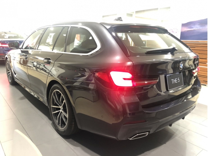 520i Touring 到港