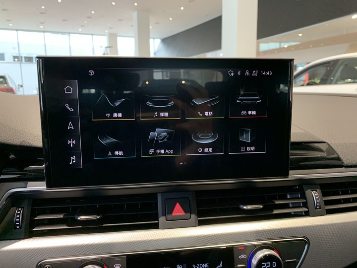 A4 Avant S line絕美旅行車，展間賞車圖分享