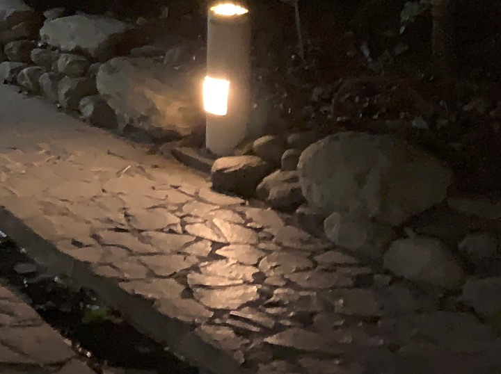 iPhone 12 Pro 夜拍對比 Nikon D850 夜拍直出