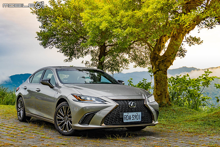 Lexus ES250 F Sport 試駕｜紳士格調動感呈現