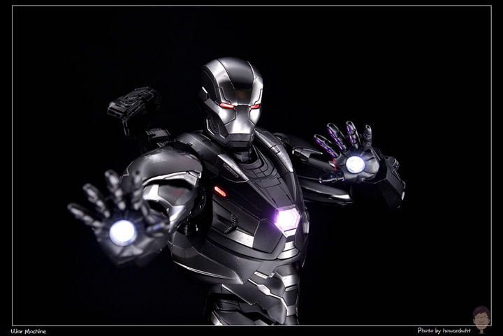 點我看大圖 【開箱】簡單一樣可以很MAN - Hot Toys《復仇者聯盟:終局之戰》戰爭機器