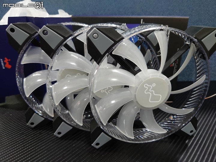 夏日的彩色精靈［有顏值又有方便性］迎廣 InWin Saturn ASN140 ARGB
