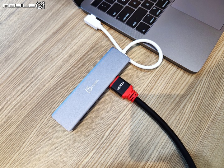 j5create JCD375 USB-C Gen2 集線器 – 模組化可玩性高的 MacBook USB-C Hub