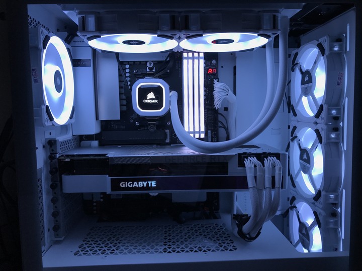 【純分享】開箱技嘉RTX3080 Vision搭配純白主機