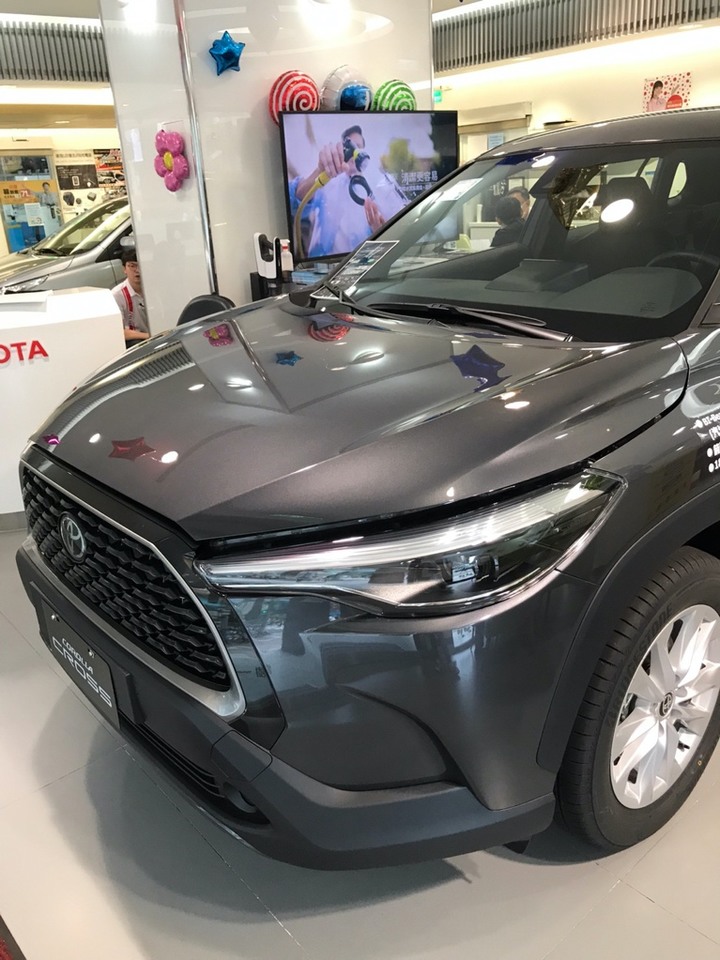 家人有T牌信仰 請教我如何拒絕Corolla Cross買T-Roc(更