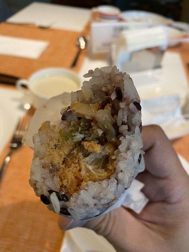 <跟著蛤仔肉去旅遊> 美福饗不完 - 美福大飯店菁英客房一泊二食遊記