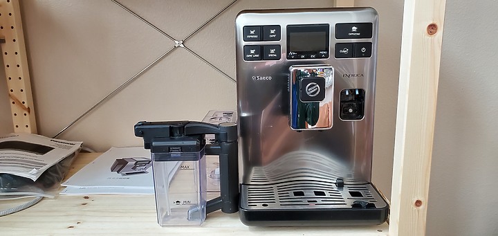 Jura Z8開箱，慢慢寫慢慢加。