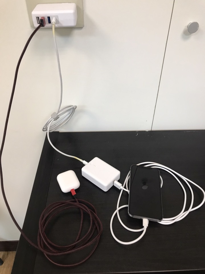 ASUS Zenpower 10000 PD+48W旅充頭 開箱