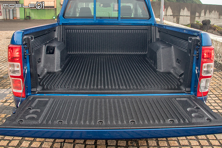 Ford Ranger「職人型」21年式試駕|陪你打拼事業與休閒娛樂的硬漢