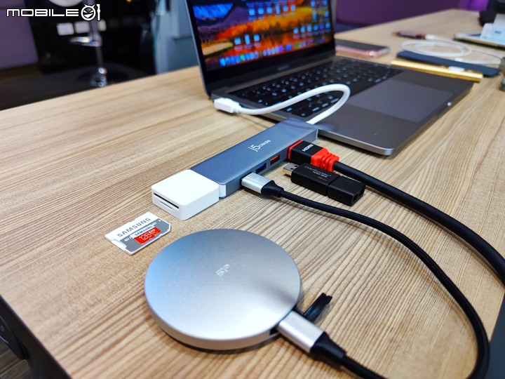 j5create JCD375 USB-C Gen2 集線器 – 模組化可玩性高的 MacBook USB-C Hub
